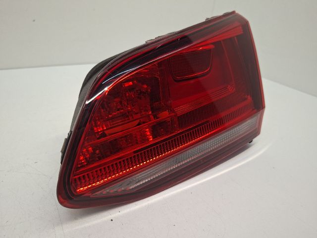 bontott VW GOLF VII Jobb Belső Hátsó Lámpa