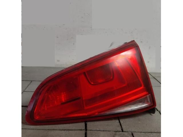 bontott VW GOLF VII Jobb Belső Hátsó Lámpa