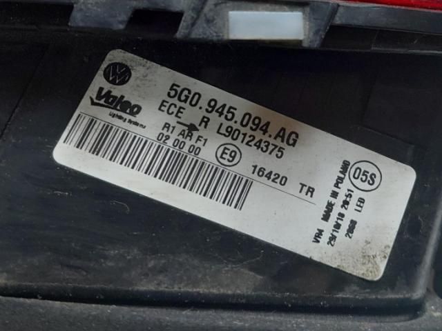 bontott VW GOLF VII Jobb Belső Hátsó Lámpa