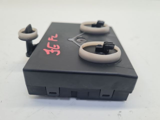 bontott VW GOLF VII Jobb első Ablakemelő Elektronika