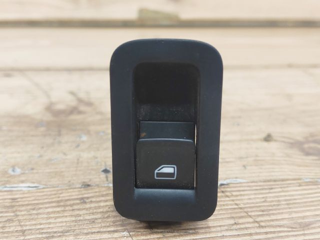 bontott VW GOLF VII Jobb első Ablakemelő Kapcsoló