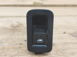 bontott VW GOLF VII Jobb első Ablakemelő Kapcsoló