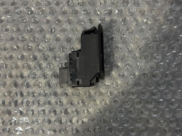 bontott VW GOLF VII Jobb első Ablakemelő Kapcsoló