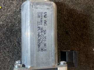 bontott VW GOLF VII Jobb első Ablakemelő Motor