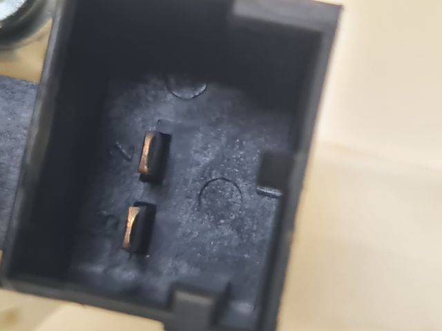 bontott VW GOLF VII Jobb első Ablakemelő Motor