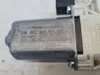 bontott VW GOLF VII Jobb első Ablakemelő Motor