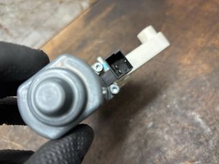 bontott VW GOLF VII Jobb első Ablakemelő Motor