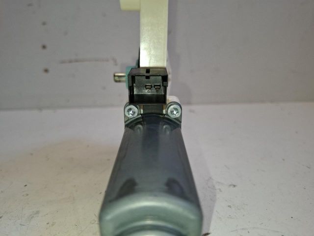 bontott VW GOLF VII Jobb első Ablakemelő Motor