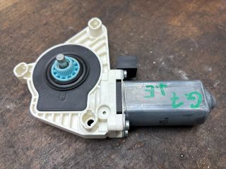 bontott VW GOLF VII Jobb első Ablakemelő Motor