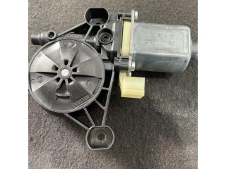 bontott VW GOLF VII Jobb első Ablakemelő Motor