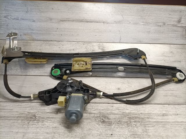 bontott VW GOLF VII Jobb első Ablakemelő Szerkezet (Elektromos)