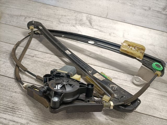 bontott VW GOLF VII Jobb első Ablakemelő Szerkezet (Elektromos)