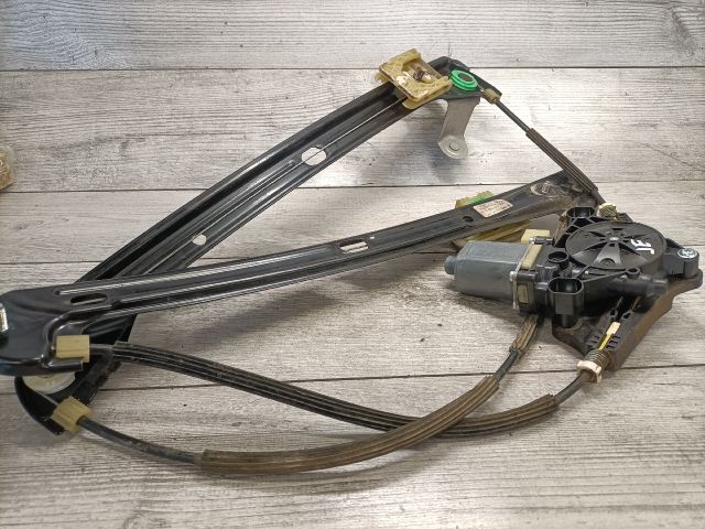 bontott VW GOLF VII Jobb első Ablakemelő Szerkezet (Elektromos)