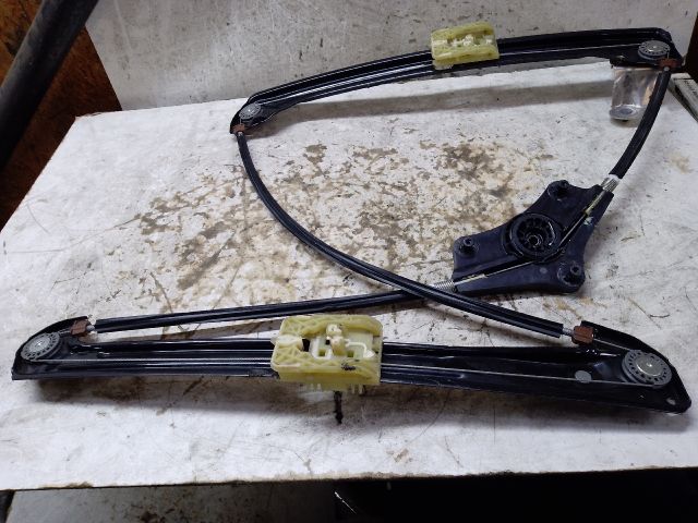 bontott VW GOLF VII Jobb első Ablakemelő Szerkezet (Elektromos)