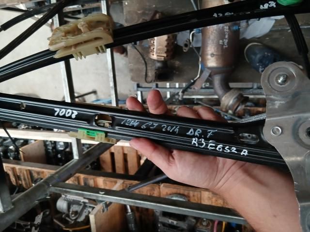 bontott VW GOLF VII Jobb első Ablakemelő Szerkezet (Elektromos)