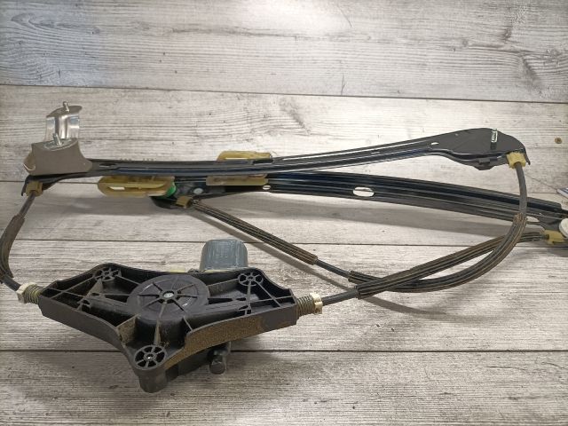 bontott VW GOLF VII Jobb első Ablakemelő Szerkezet (Elektromos)