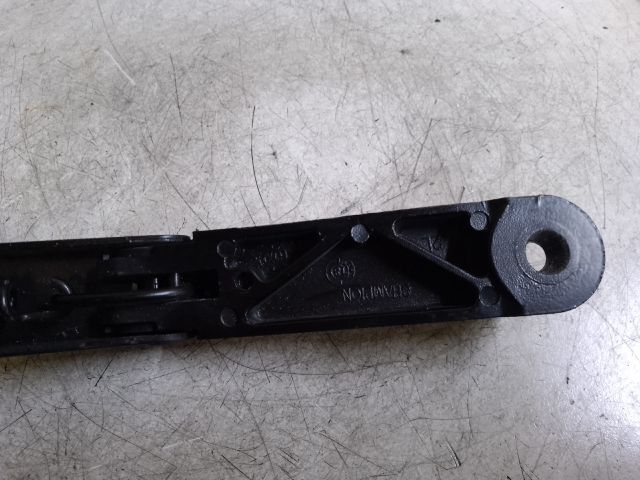 bontott VW GOLF VII Jobb első Ablaktörlő Kar