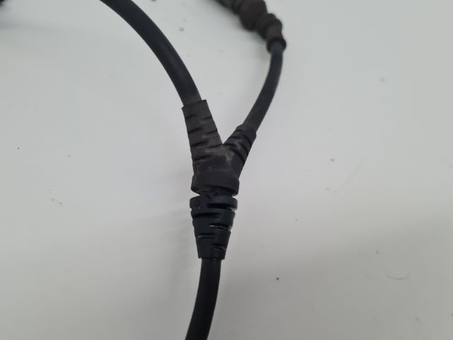 bontott VW GOLF VII Jobb első ABS Jeladó