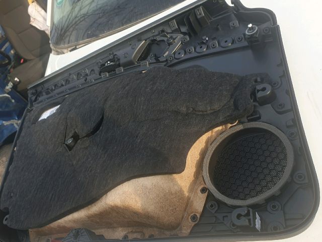 bontott VW GOLF VII Jobb első Ajtó Kárpit