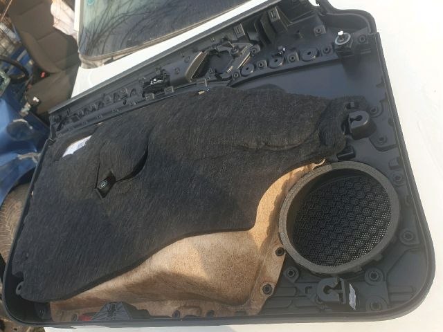 bontott VW GOLF VII Jobb első Ajtó Kárpit