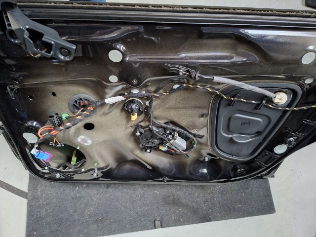 bontott VW GOLF VII Jobb első Ajtó (Részeivel)