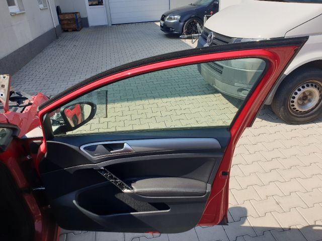 bontott VW GOLF VII Jobb első Ajtó (Részeivel)