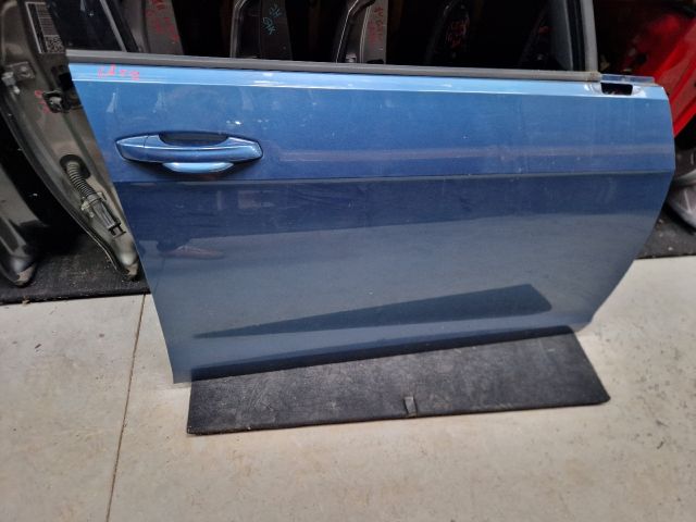 bontott VW GOLF VII Jobb első Ajtó (Részeivel)