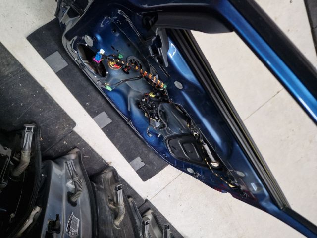 bontott VW GOLF VII Jobb első Ajtó (Részeivel)