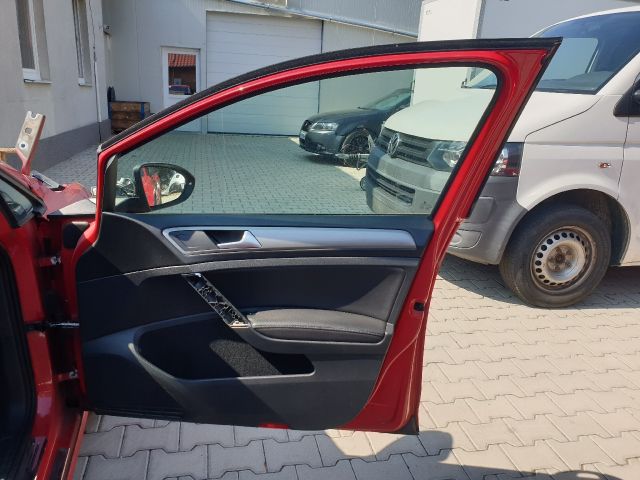 bontott VW GOLF VII Jobb első Ajtó (Részeivel)