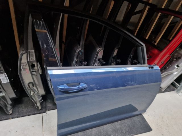 bontott VW GOLF VII Jobb első Ajtó (Részeivel)