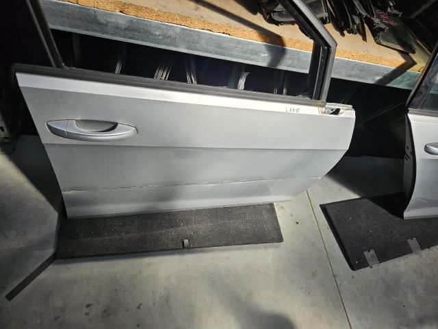 bontott VW GOLF VII Jobb első Ajtó (Üres lemez)