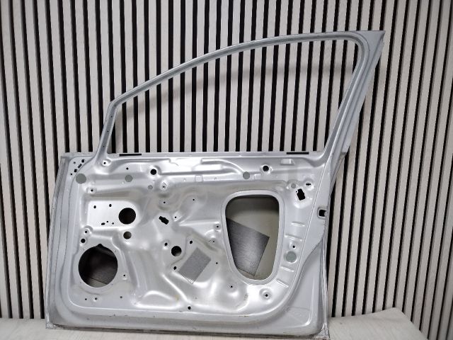 bontott VW GOLF VII Jobb első Ajtó (Üres lemez)