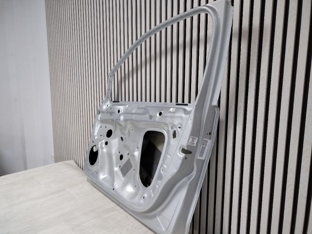 bontott VW GOLF VII Jobb első Ajtó (Üres lemez)