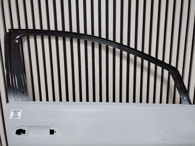 bontott VW GOLF VII Jobb első Ajtó (Üres lemez)