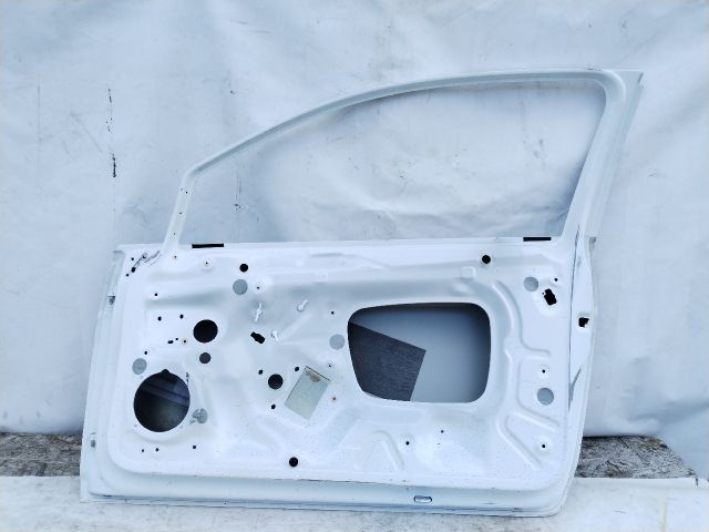 bontott VW GOLF VII Jobb első Ajtó (Üres lemez)