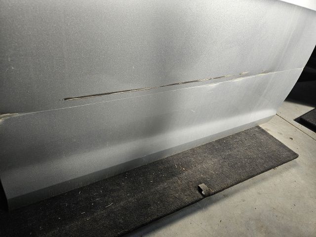 bontott VW GOLF VII Jobb első Ajtó (Üres lemez)