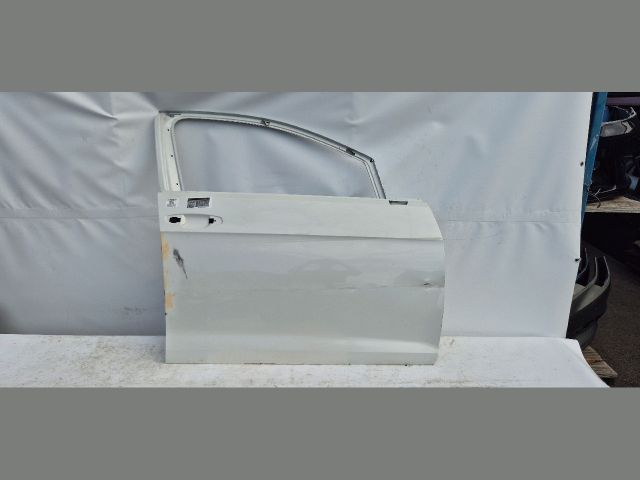 bontott VW GOLF VII Jobb első Ajtó (Üres lemez)