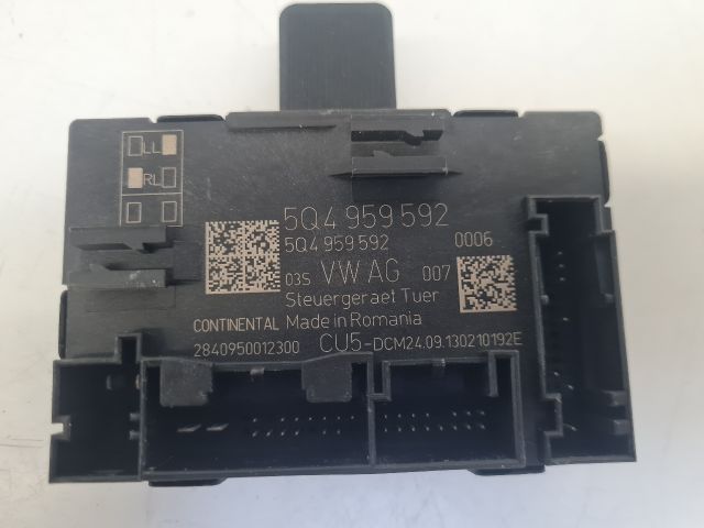 bontott VW GOLF VII Jobb első Ajtó Vezérlőegység