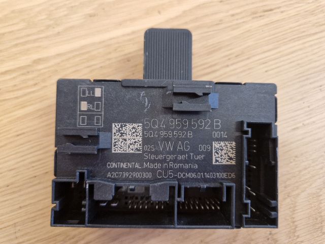 bontott VW GOLF VII Jobb első Ajtó Vezérlőegység