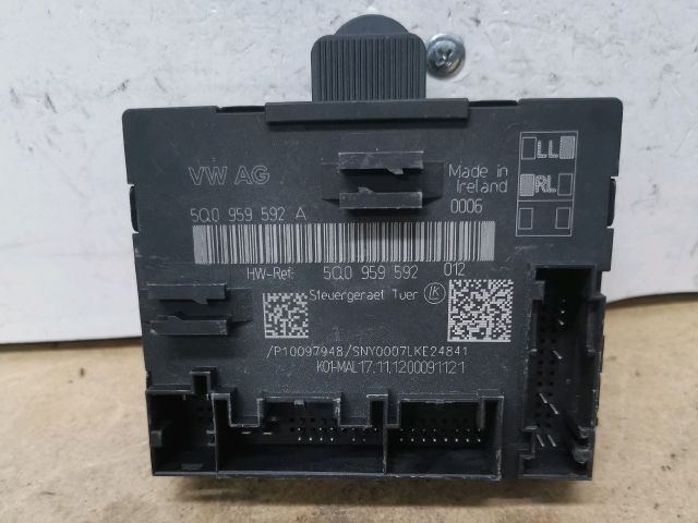 bontott VW GOLF VII Jobb első Ajtó Vezérlőegység