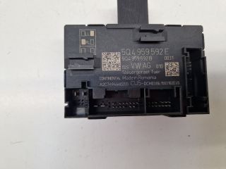 bontott VW GOLF VII Jobb első Ajtó Vezérlőegység