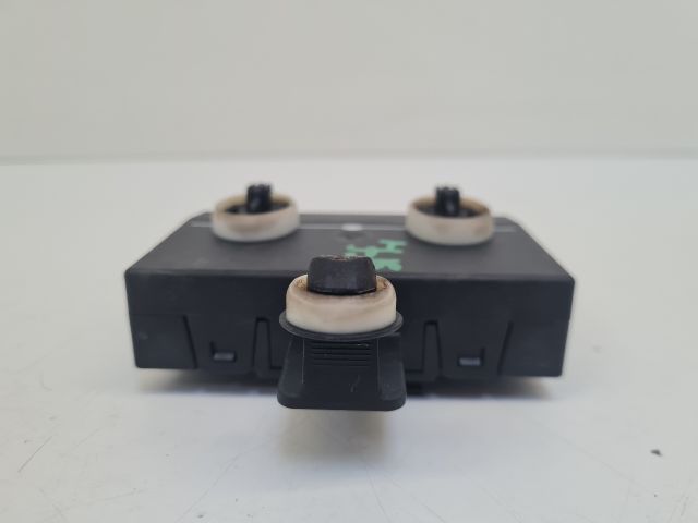 bontott VW GOLF VII Jobb első Ajtó Vezérlőegység