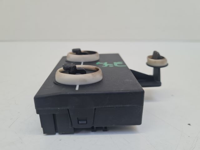 bontott VW GOLF VII Jobb első Ajtó Vezérlőegység