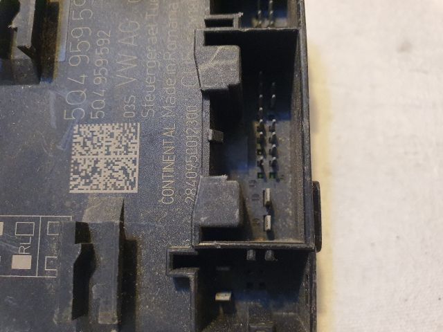 bontott VW GOLF VII Jobb első Ajtó Vezérlőegység