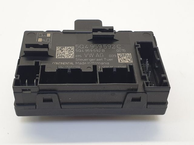 bontott VW GOLF VII Jobb első Ajtó Vezérlőegység