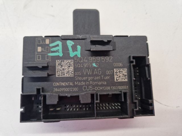 bontott VW GOLF VII Jobb első Ajtó Vezérlőegység