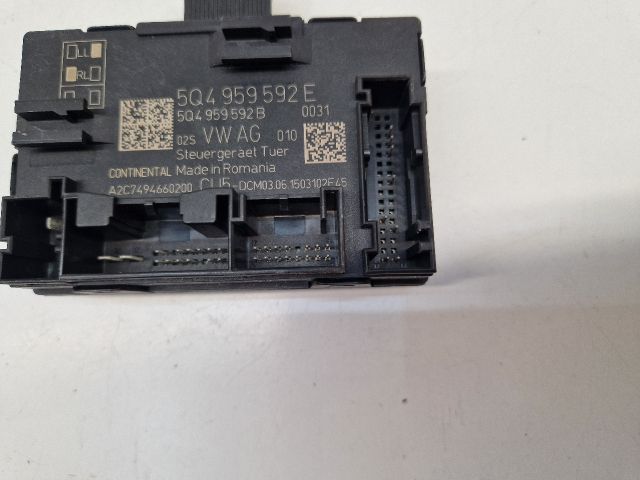 bontott VW GOLF VII Jobb első Ajtó Vezérlőegység
