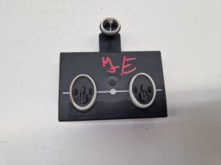 bontott VW GOLF VII Jobb első Ajtó Vezérlőegység