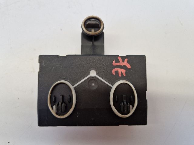 bontott VW GOLF VII Jobb első Ajtó Vezérlőegység