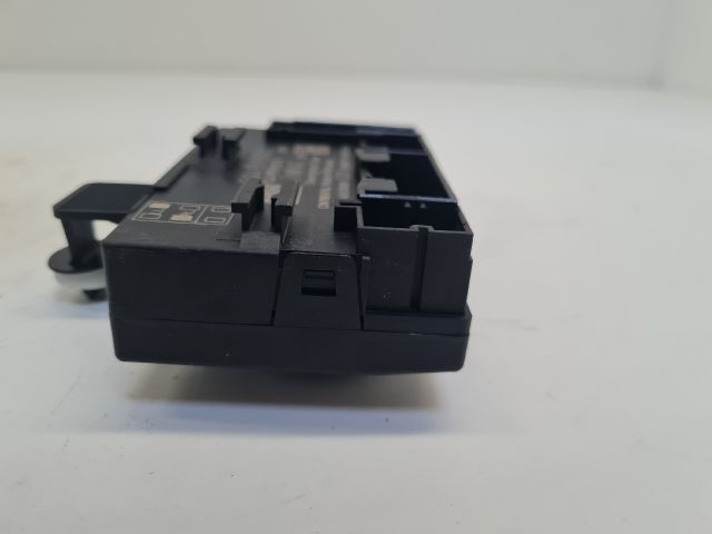 bontott VW GOLF VII Jobb első Ajtó Vezérlőegység